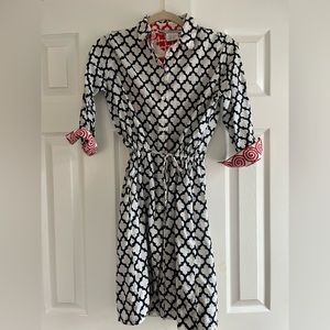 Beautiful breezy Gretchen Scott dress. Navy blue with red print inside. X small